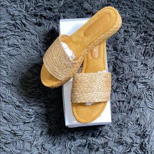 Flat fork Straw Sandals